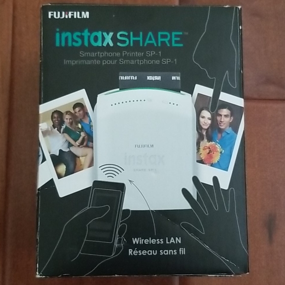 Smartphone printer and 2 boxes of instant film. - Picture 2 of 5